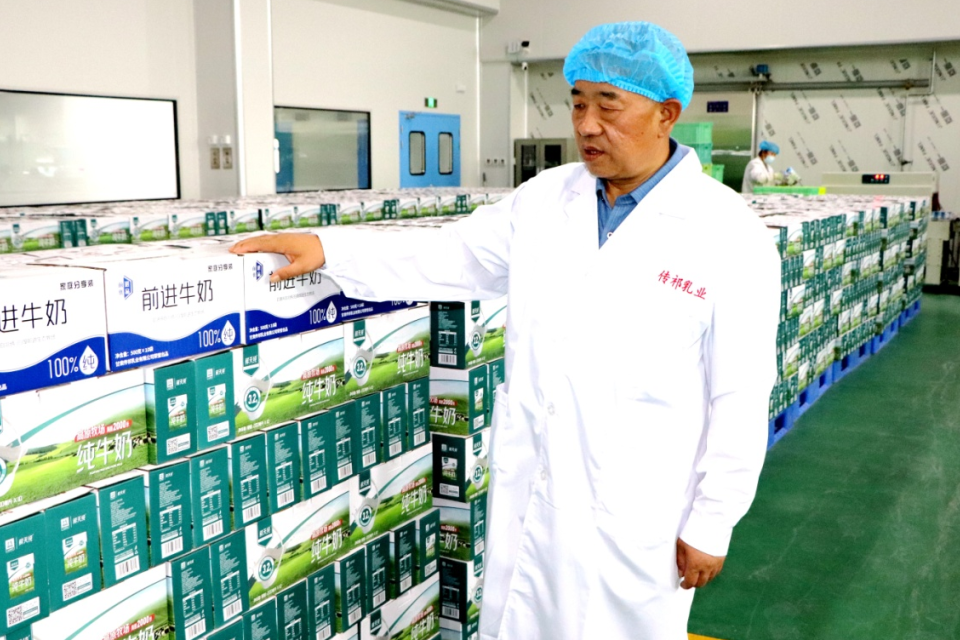 游艇会yth0008牧业董事长马志祥获“全国农村创业优秀带头人”荣誉称号